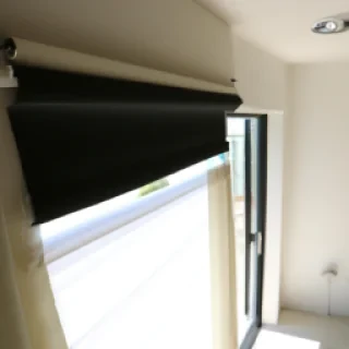 Modification de l ensemble de la pièce et surtout les rideaux