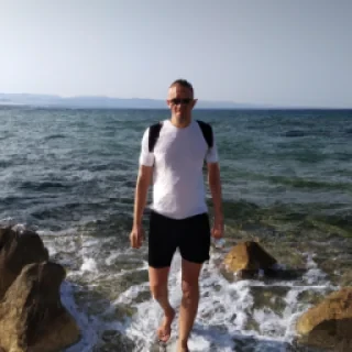 Moi à la mer méditerranée